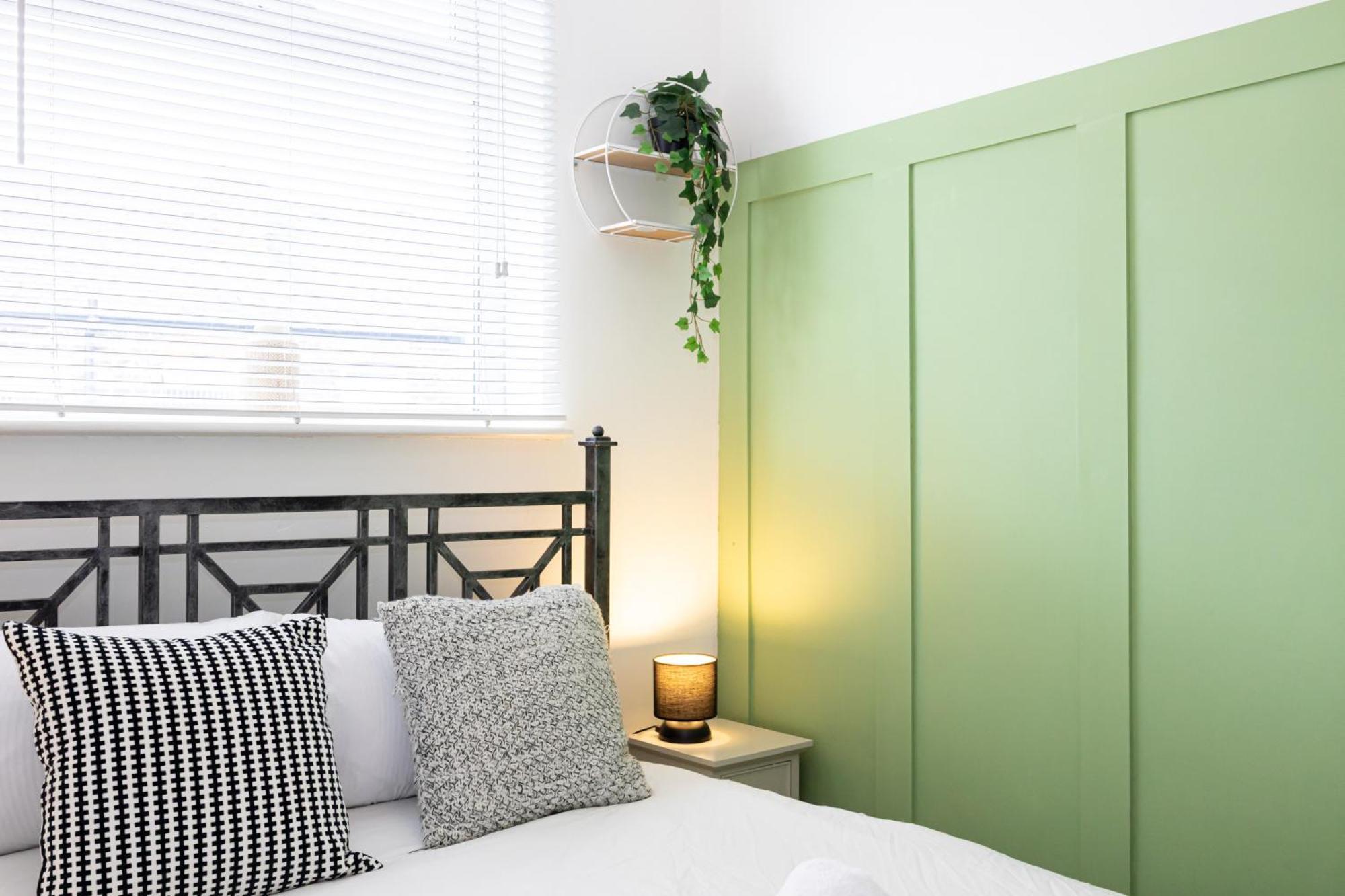 Winslow House- Close To Coop Etihad & Free Parking Casa de férias